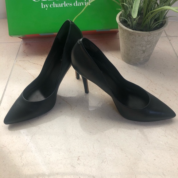 Charles by Charles David Pac Pump. - Picture 5 of 8